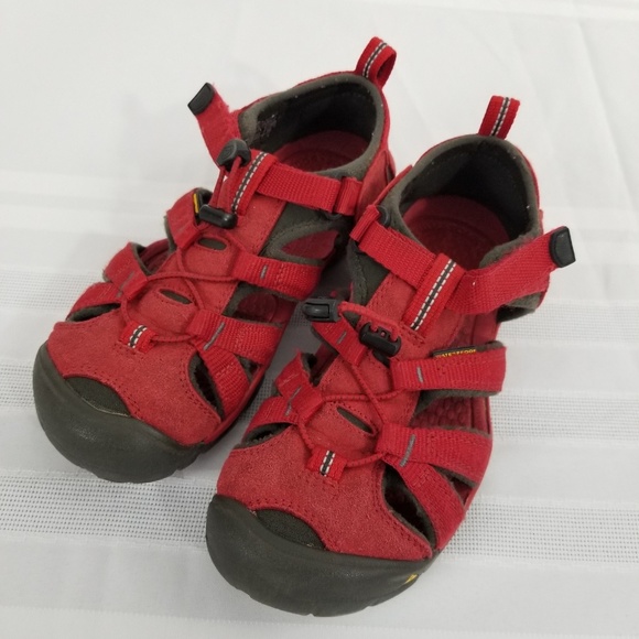 keen boys water shoes